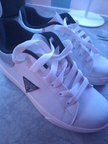 Guess heelys size - x,