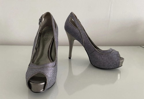 Guess size wedding - 4.5,,