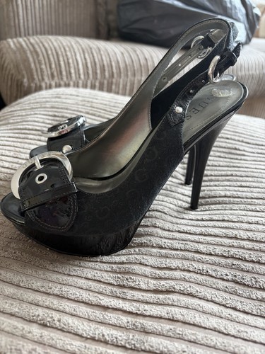 Stunning guess black - stunning,